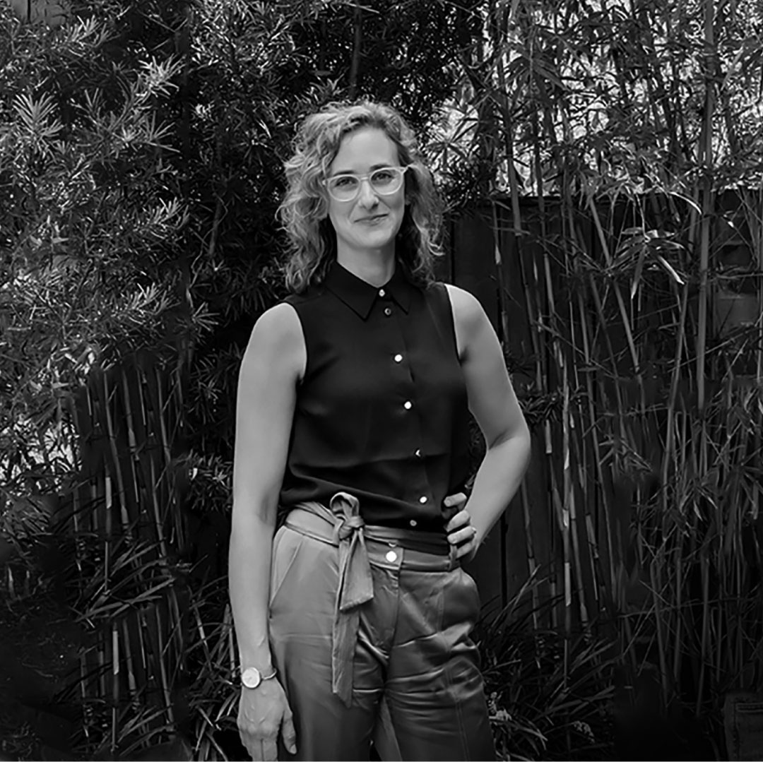 Naomi Barin  